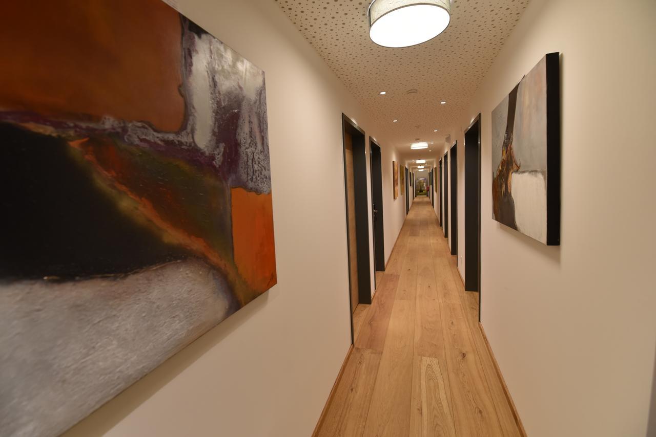Aparthotel Nah Dran Дингольфинг Экстерьер фото