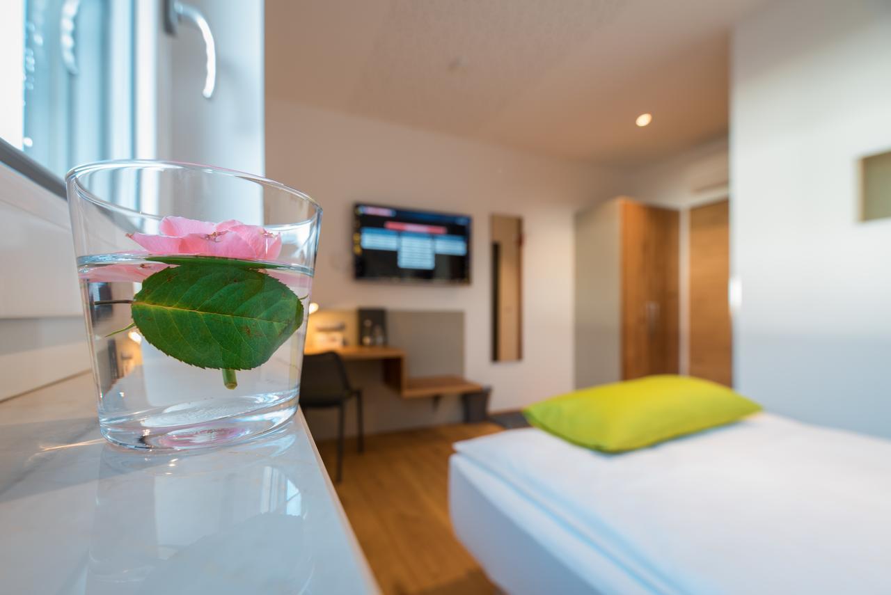 Aparthotel Nah Dran Дингольфинг Экстерьер фото